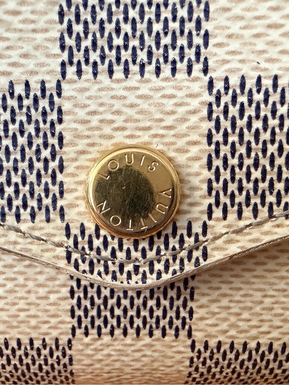 Louis Vuitton Damier Azur Sarah Wallet - Classic Envelope Style - Picture 3 of 16